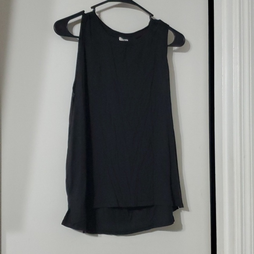 🐻   Athletic Shirt Size M
